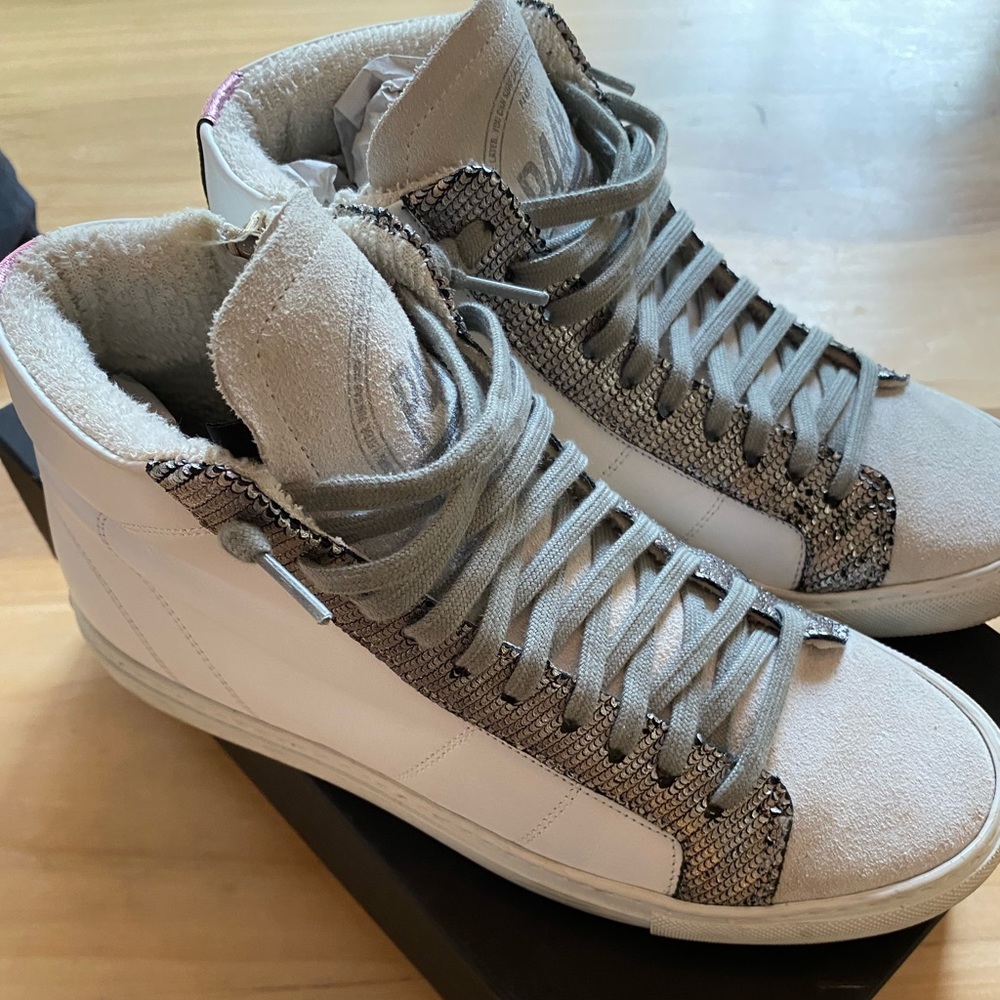 P448 Star high tops Size 10